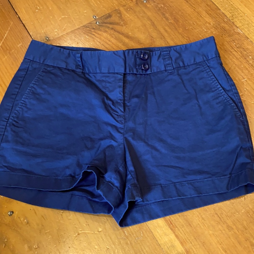 Vineyard Vines navy shorts